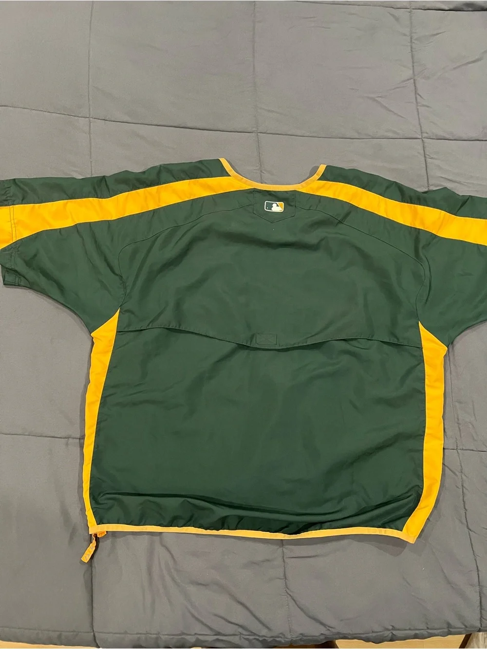 Majestic Oakland A's Green & Yellow mens windbreaker